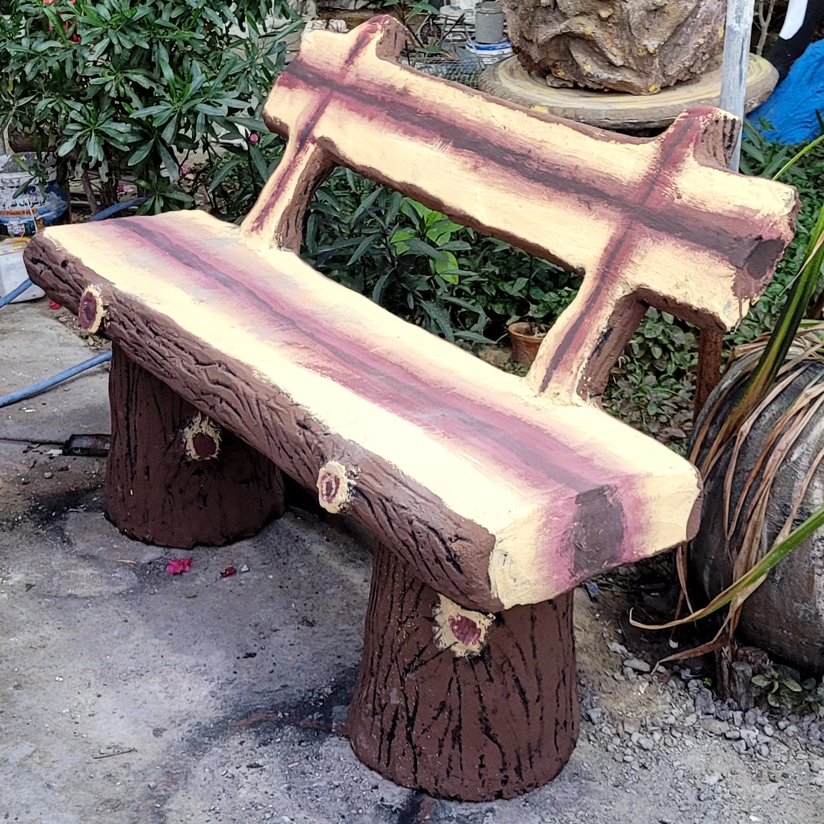 نیمکت سیمانی طرح چوب خاص