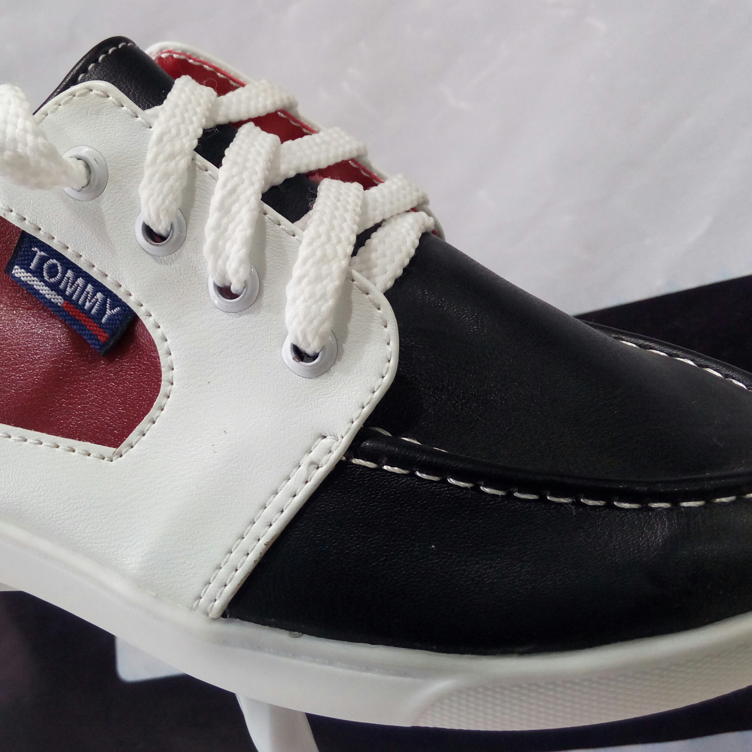 اسپرت زنانه سایز 37 40 بادوام کیفیت قوی 30 عدد رنگ مشگی یکجا فروش قیمت ارزون 