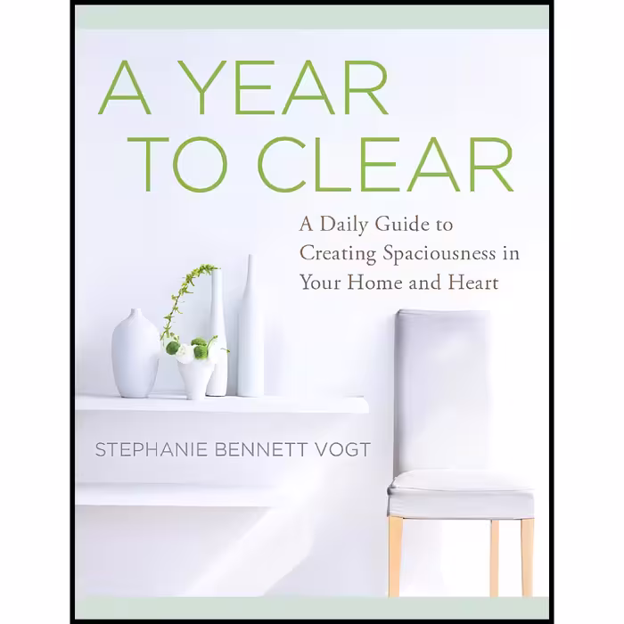 کتاب زبان اصلی A Year to Clear اثر Stephanie Bennett Vogt