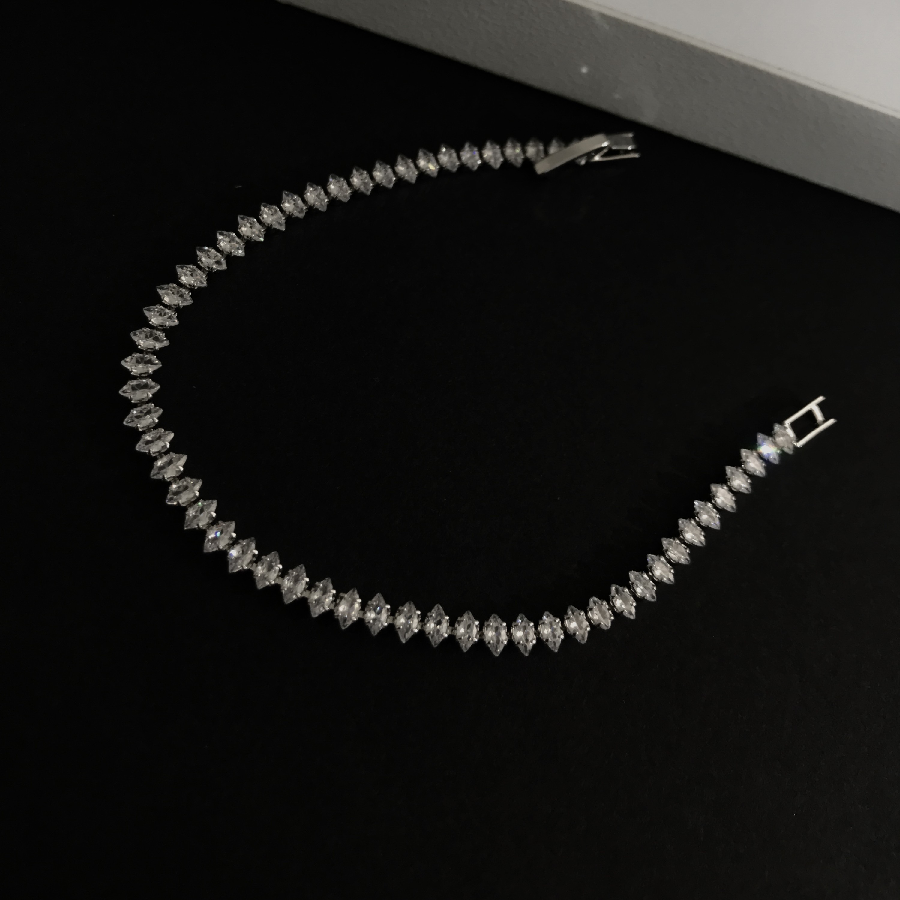 دستبند تنیسی