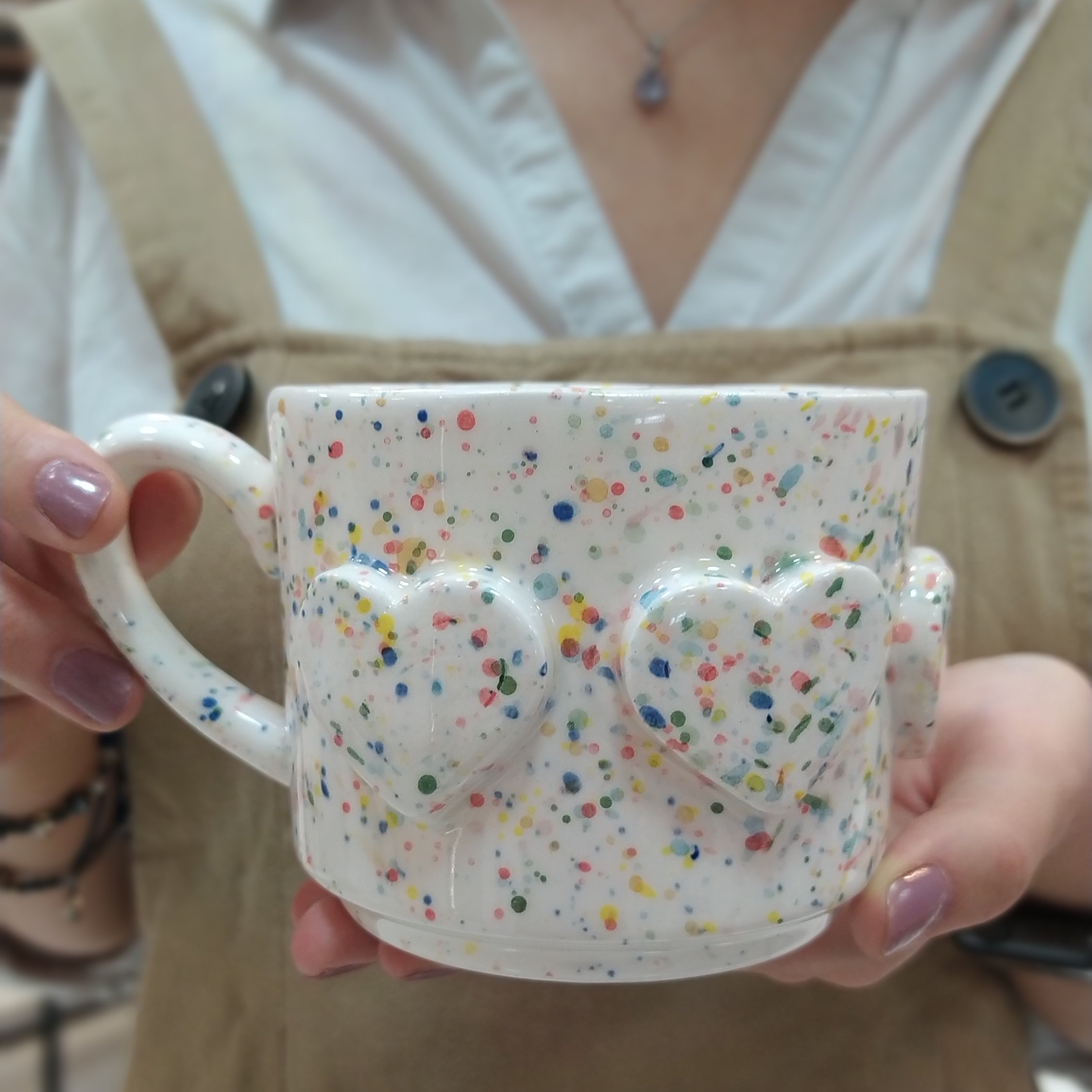 ماگ سرامیکی دستساز. لعابکاری شده و قابل شستشو و قابل استفاده در مایکرویو