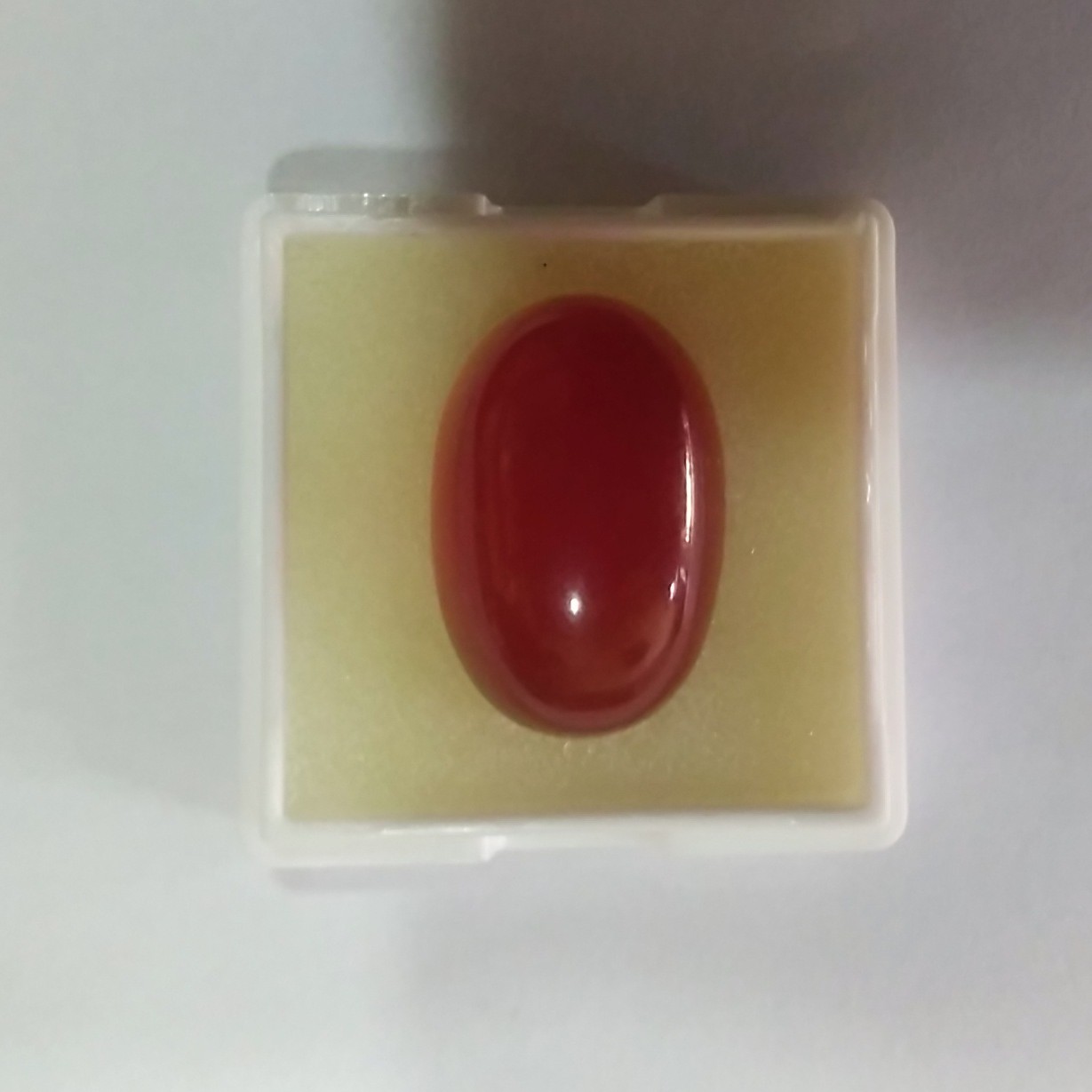 عقیق سرخ خراسان تراش دامله وزن 4گرم