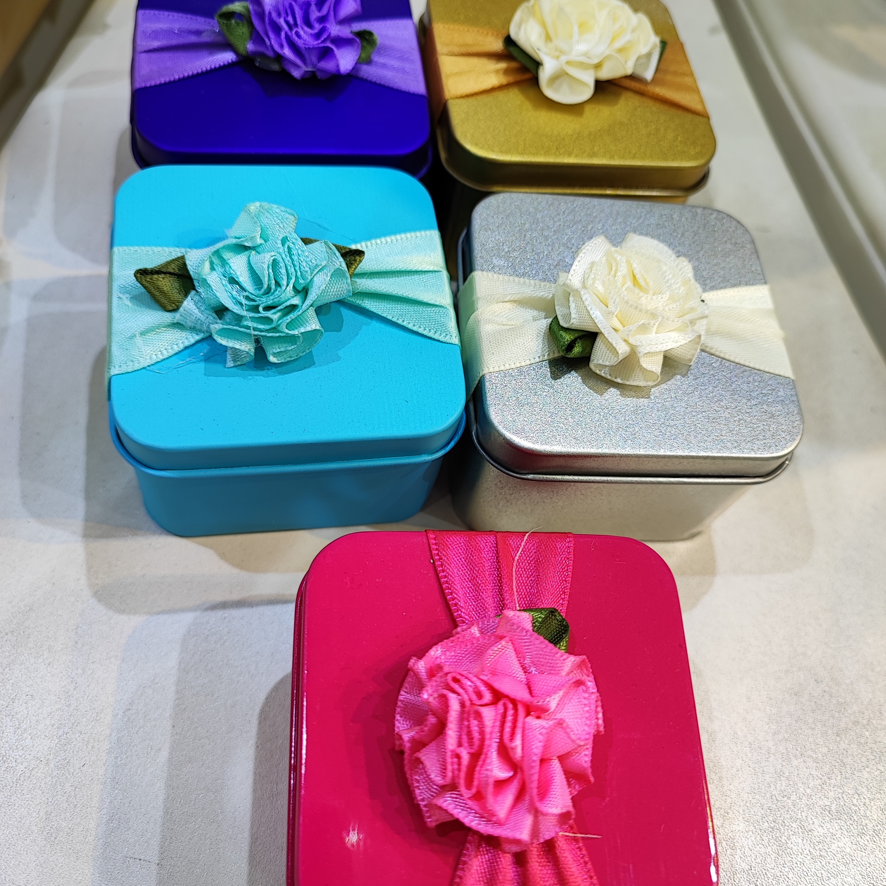 جعبه فلزی طلا