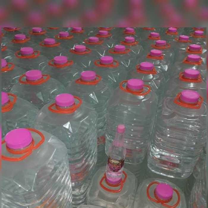 گلاب دو آتیشه گالن بیست لیتری کاملا سنتی و ارگانیک (پس کرایه)