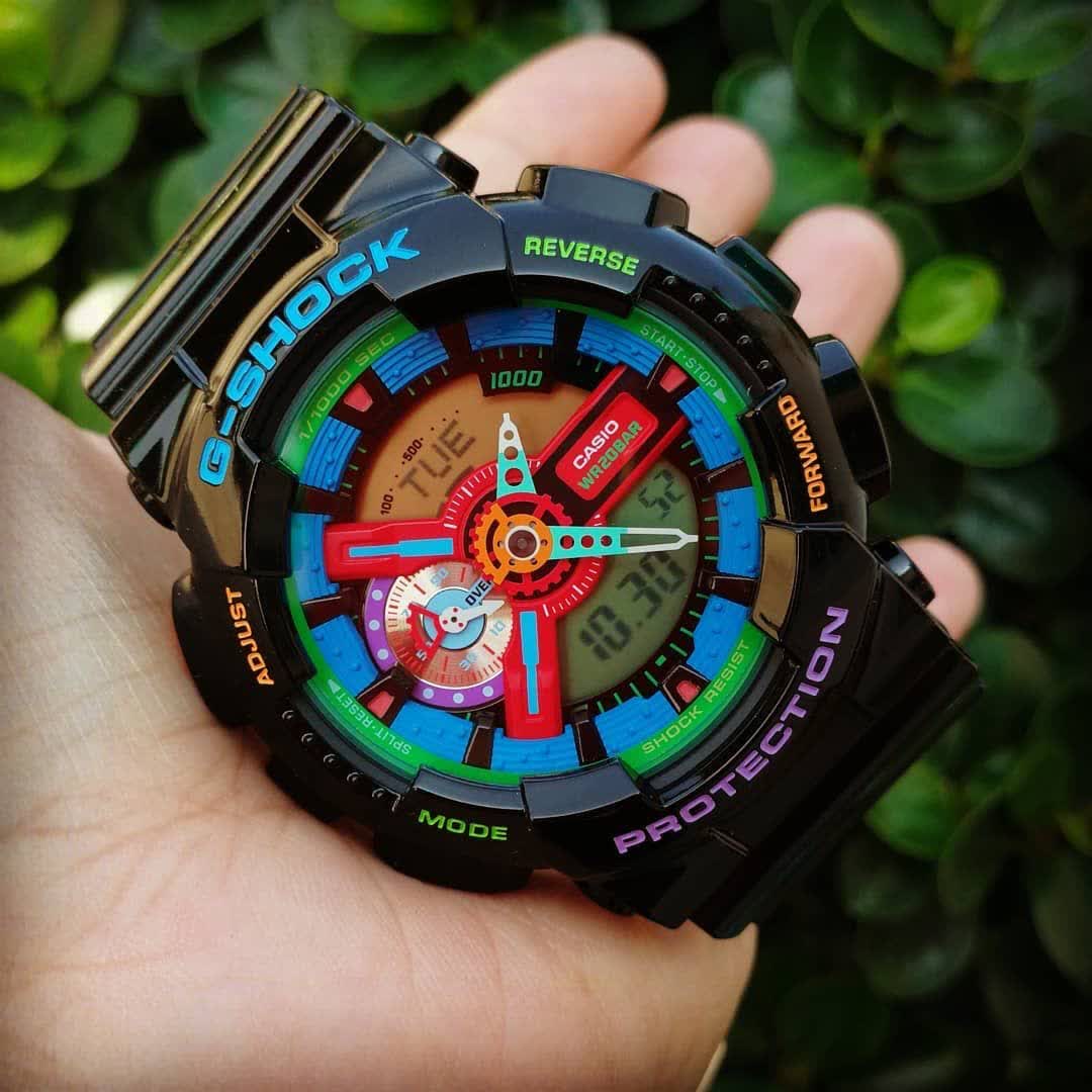 ساعت مچی جیشاک GA110 سوپرکوالیتی مشکی داخل قرمز(جیشاک GShock)صد در صد ضدآب تنظیم اتوماتیک با پایتخت کشورها،اتولایت دار