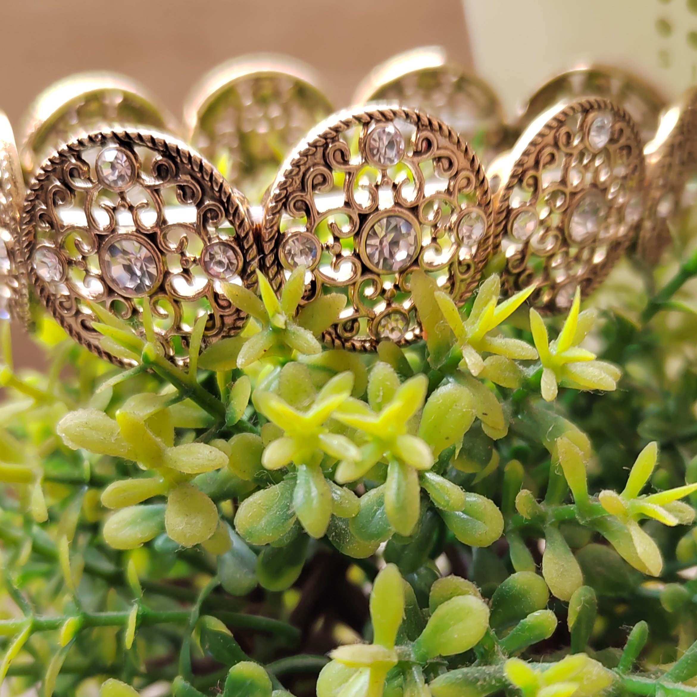 دستبند نگینی طلایی