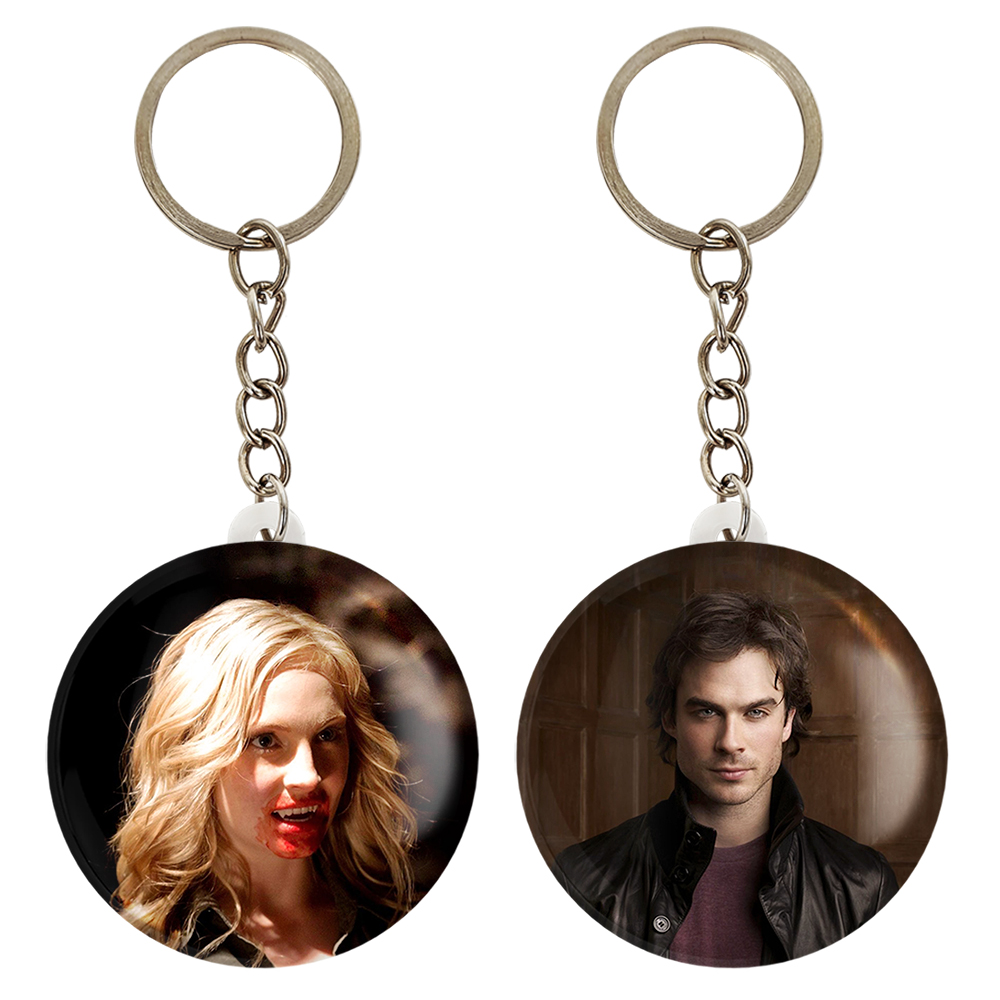 جاکلیدی خندالو مدل دیمون و کارولاین فوربز خاطرات یک خون آشام The Vampire Diaries کد 2025620250 مجموعه 2 عددی