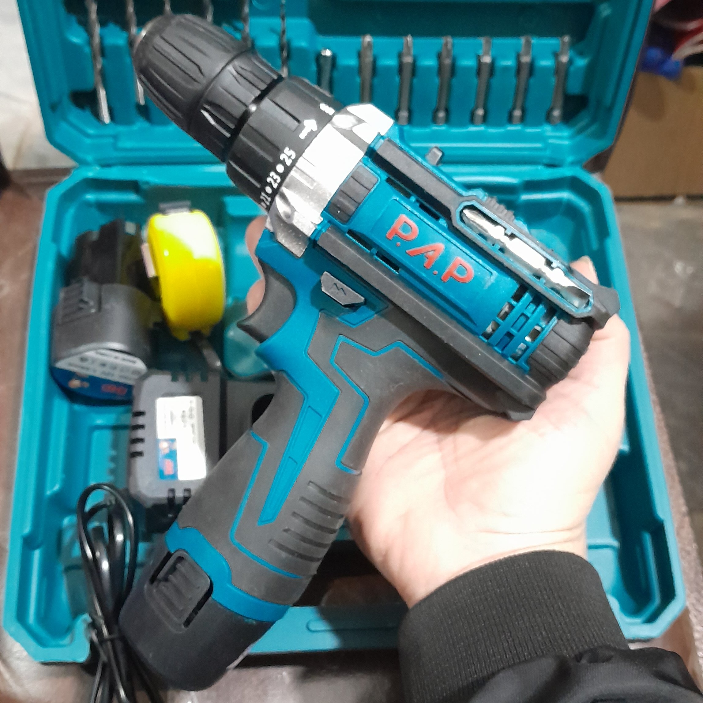 دریل شارژی 12 ولت ، 2 باطری برند PAP با لوازم کامل و ضمانت نامه