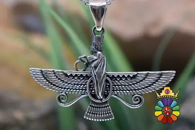 مدال گردن اویز نقره طرح فروهر