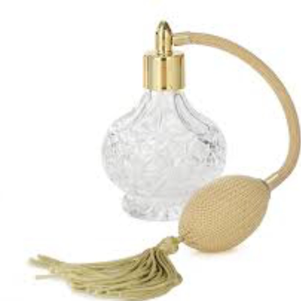 عطر اینفوریا با گروه بویایی گرم و شیرین تداعی کننده رایحه ای خاطره انگیز