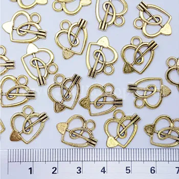 لوازم بدلیجات دستبند قلبی طلایی