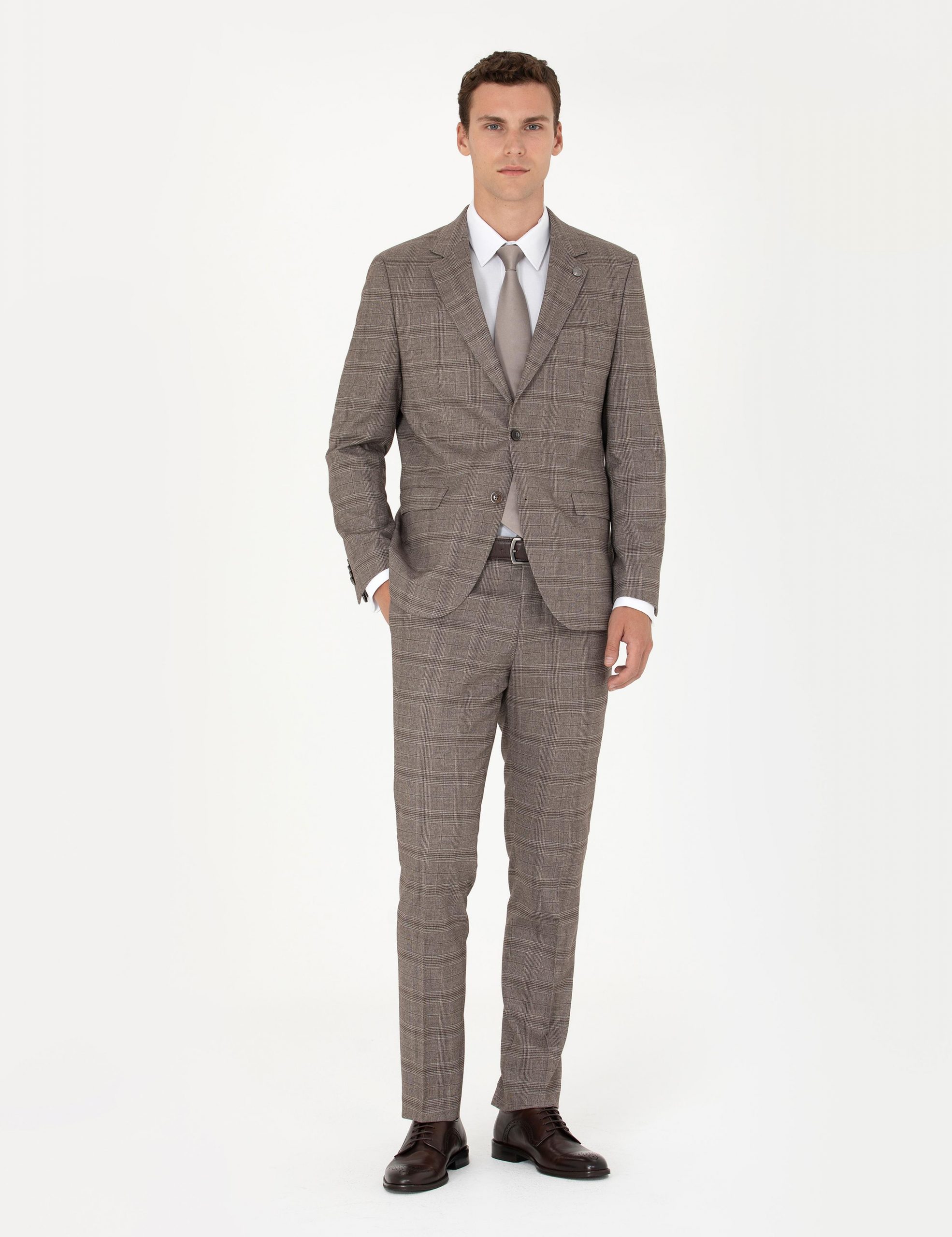 کت و شلوار مردانه قهوه ای روشن پیرکاردین - فروشگاه لباس شهرمون