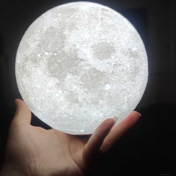 آباژور رومیزی طرح کره ماه