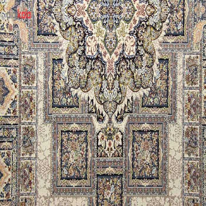 فرش ماشینی زمرد مشهد طرح 22000 زمینه کرم