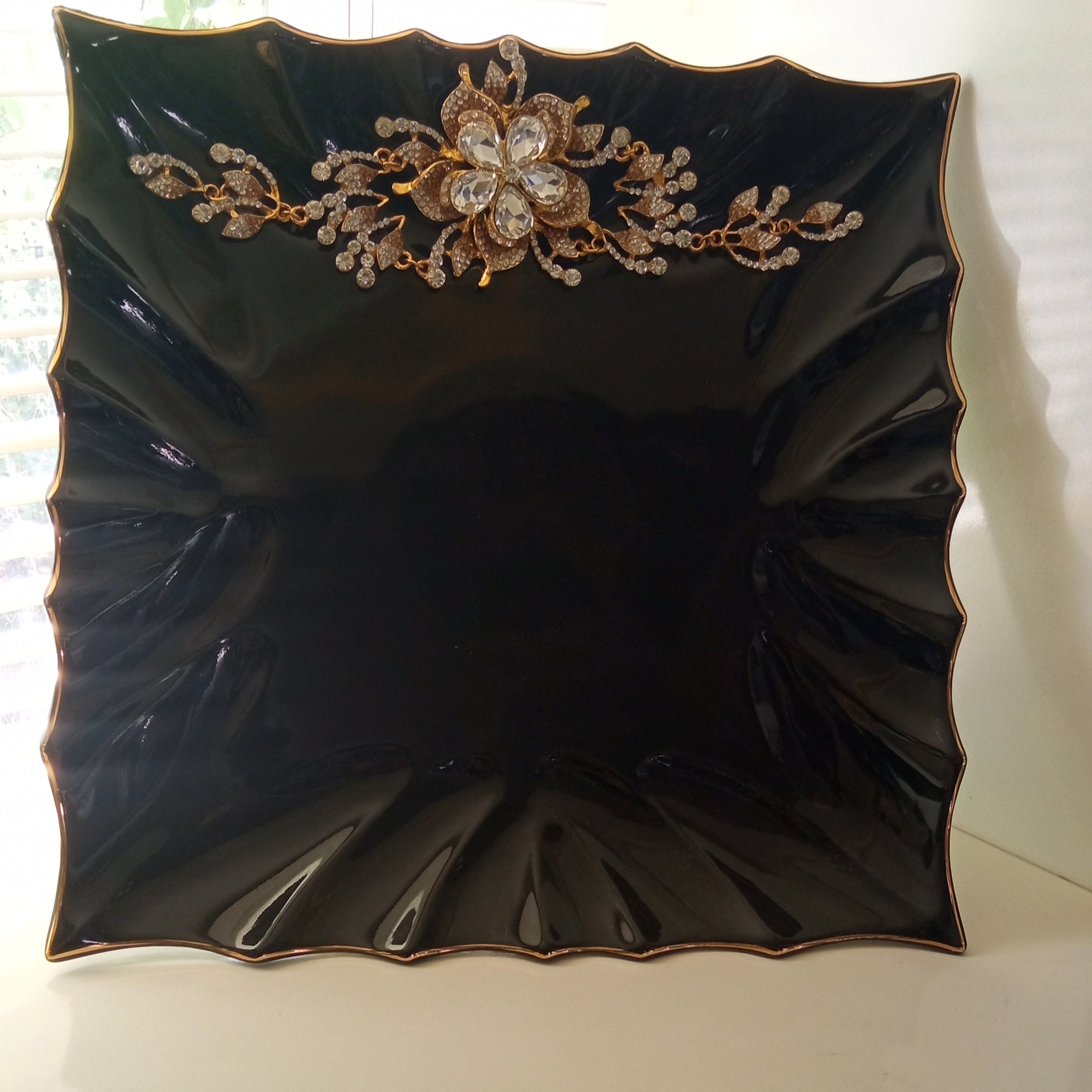 سرامیک طلایی مشکی کد 1162