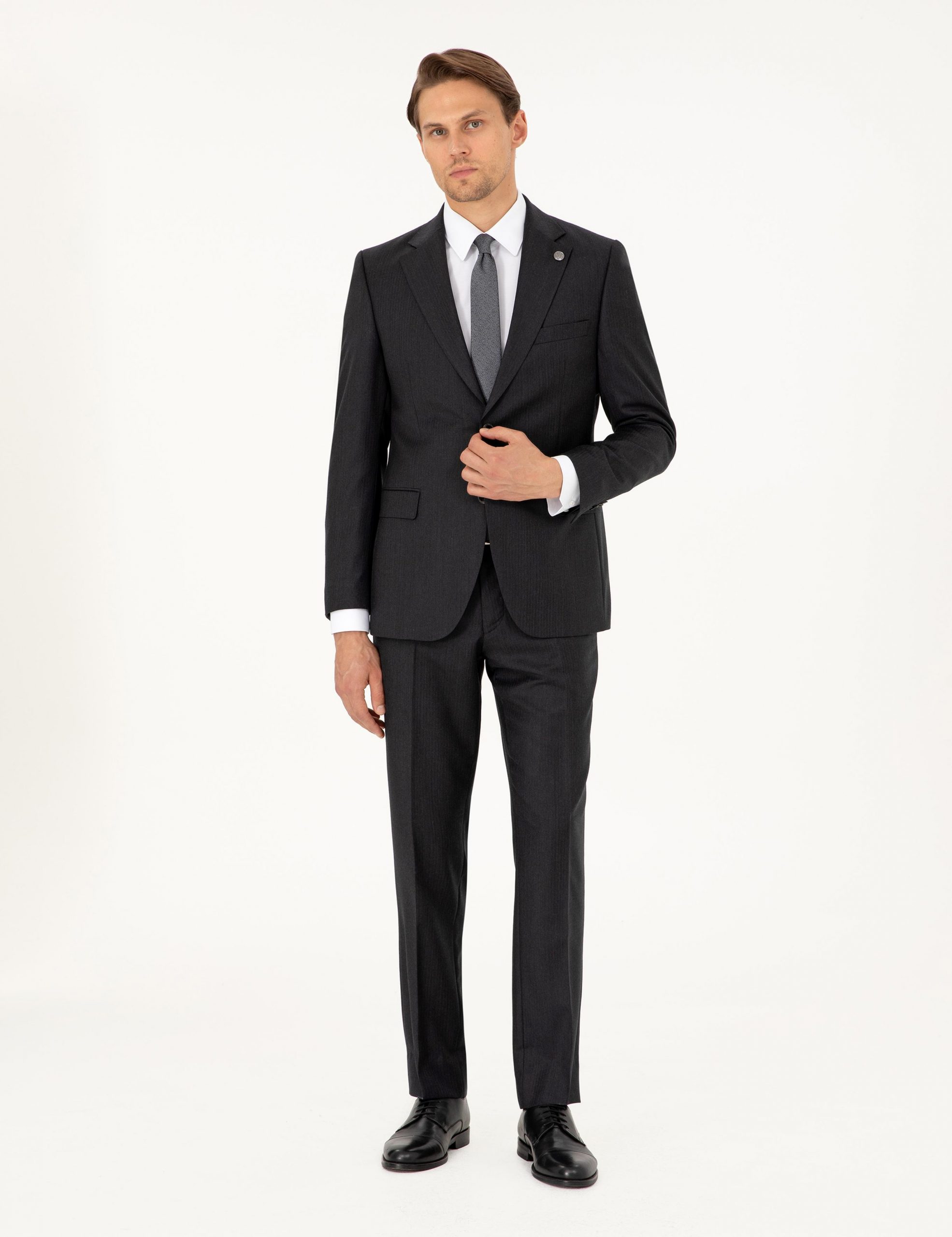 کت و شلوار مردانه خاکستری تیره پیرکاردین - فروشگاه لباس شهرمون