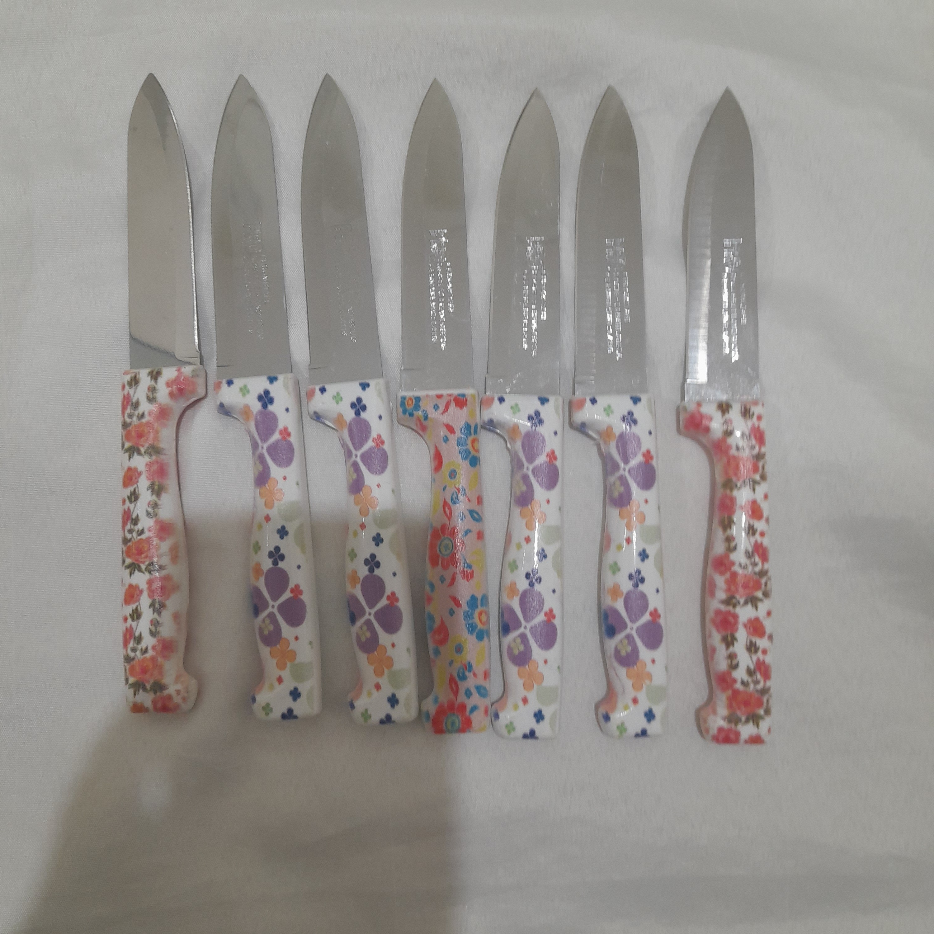 چاقو تیز آشپزخانه گلدار