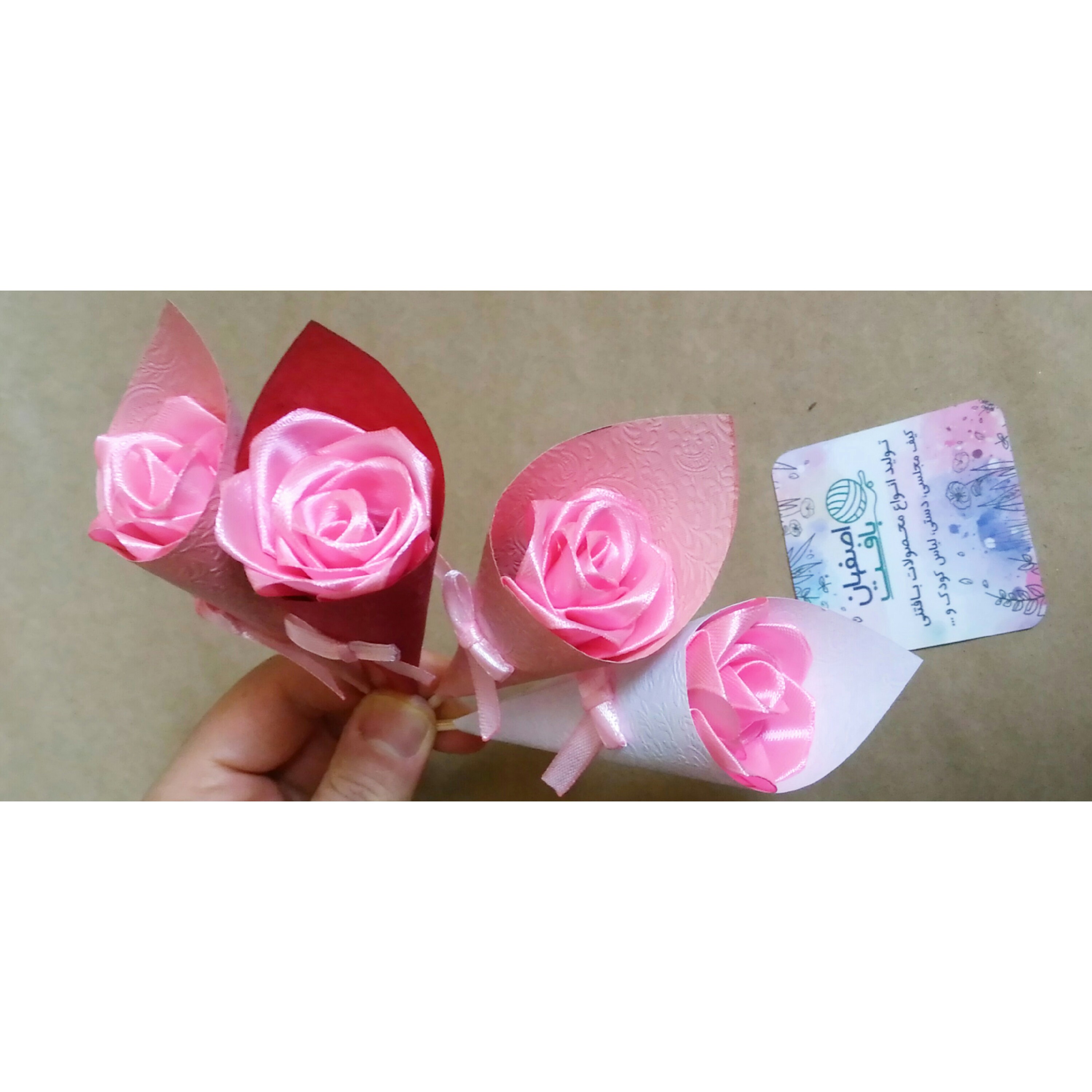 گیفت تولد ،عروسی و...شاخه گل رز روبانی در رنگ صورتی و قرمز  و سفید 