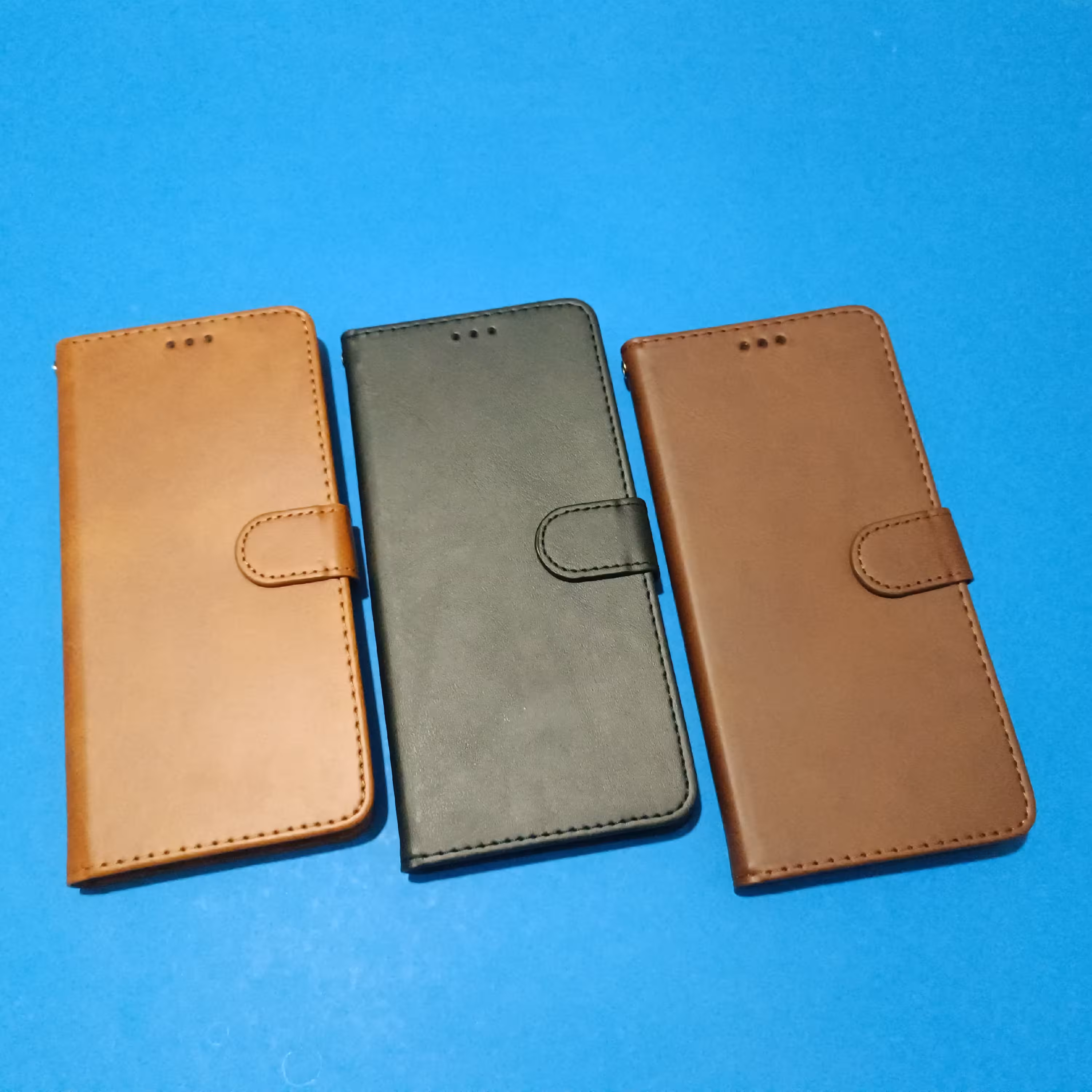 کیف کلاسوری چرمی مگنتی جا کارتی دار مناسب برای گوشی موبایل سامسونگ A04s M13