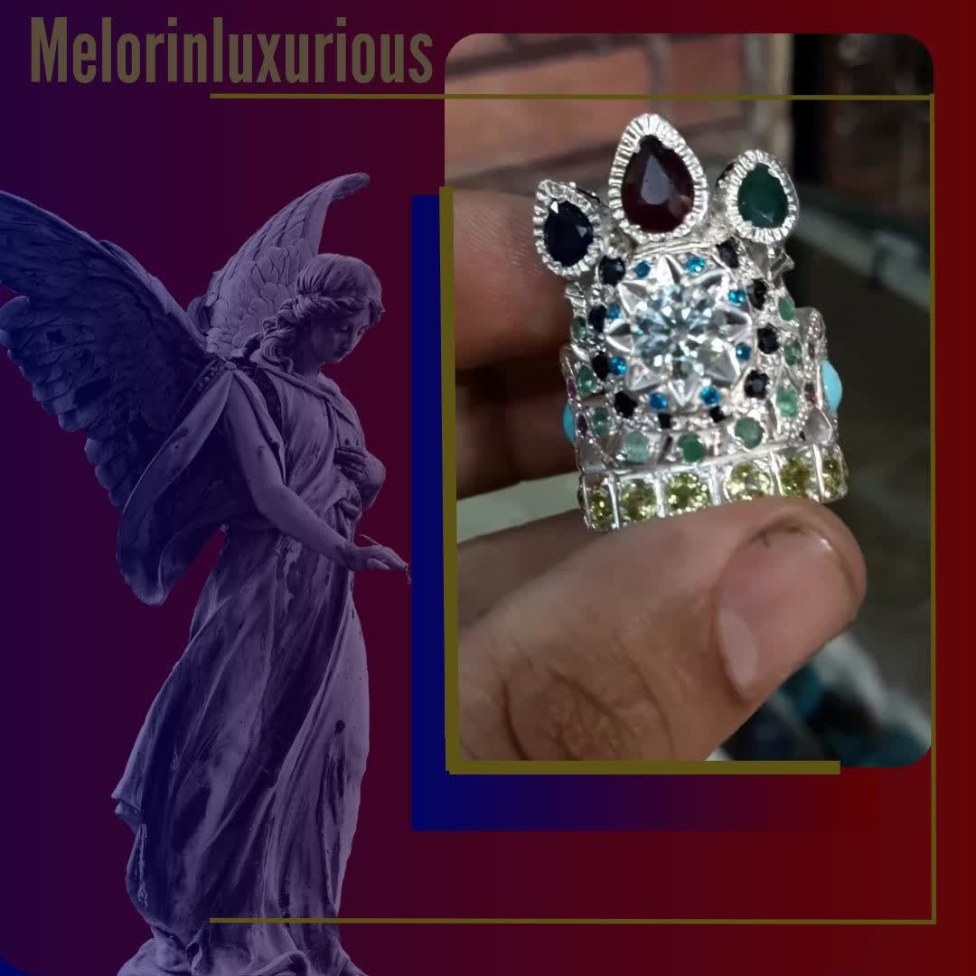 انگشتر طرح تاج آفرینش-مخصوص کلکسیونردارها-کار شده با 10 نوع سنگ معدنی درجه1