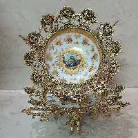 ست پذیرایی شیرینی خوری و میوه خوری برنز با گل رز چینی درجه 1وطلاکوب اصل پایه گنجشکی رنگ سفید،کد 130