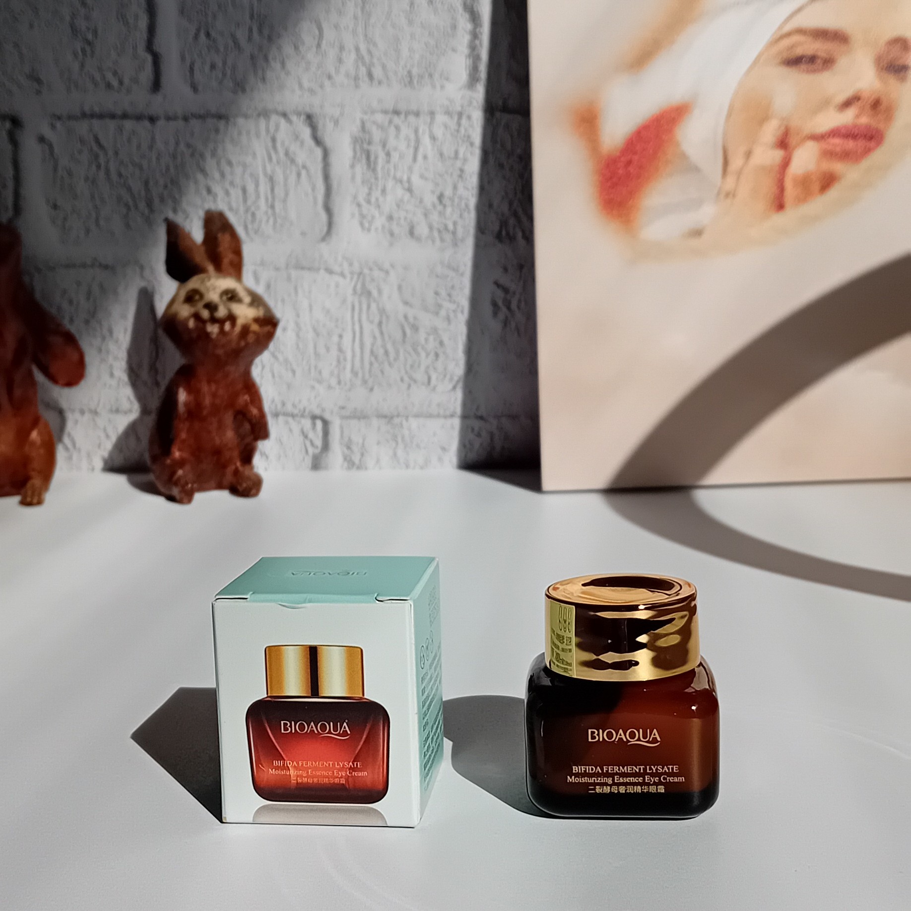 کرم دور چشم تقویت کننده لیزات بیوآکوا