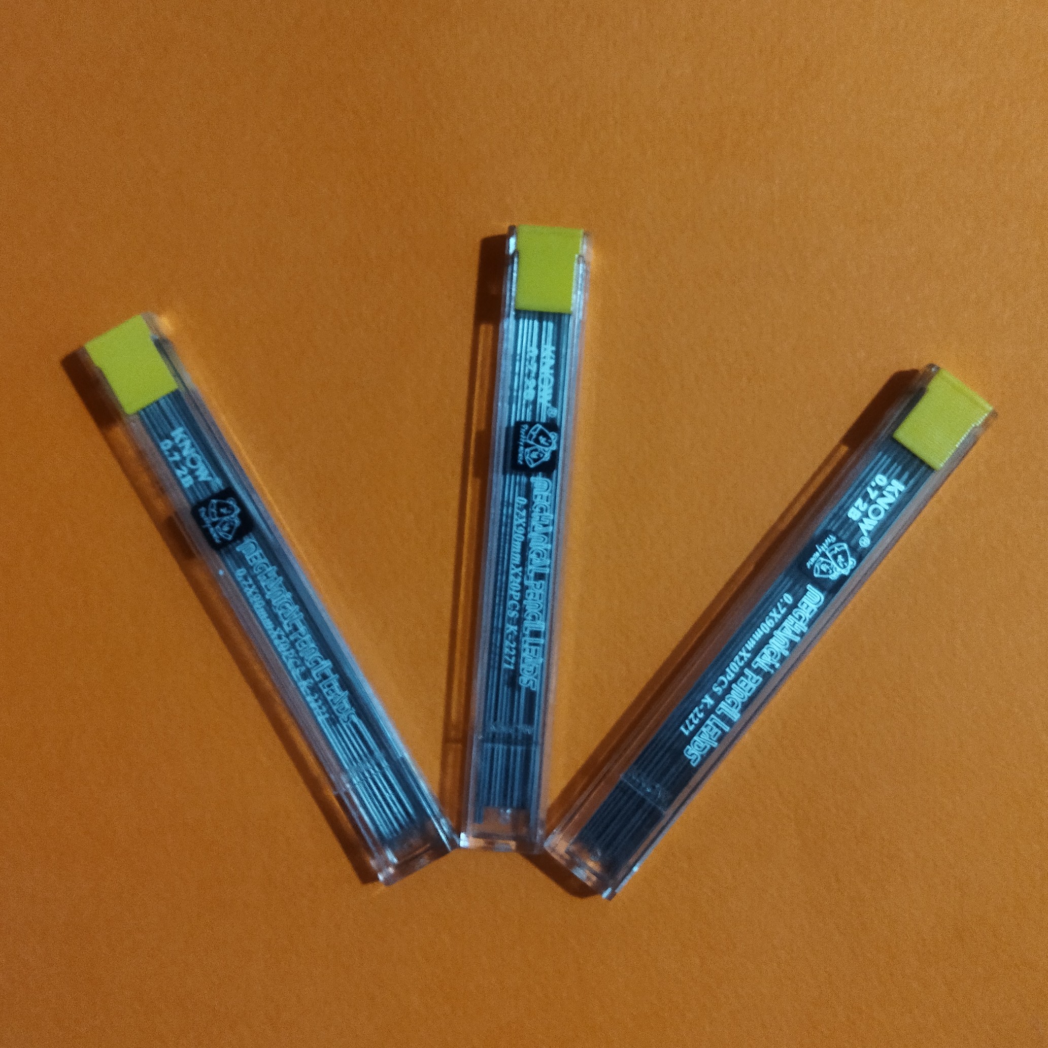 مغز اتود ( مداد فشاری )  0.7 2B برند KNOW