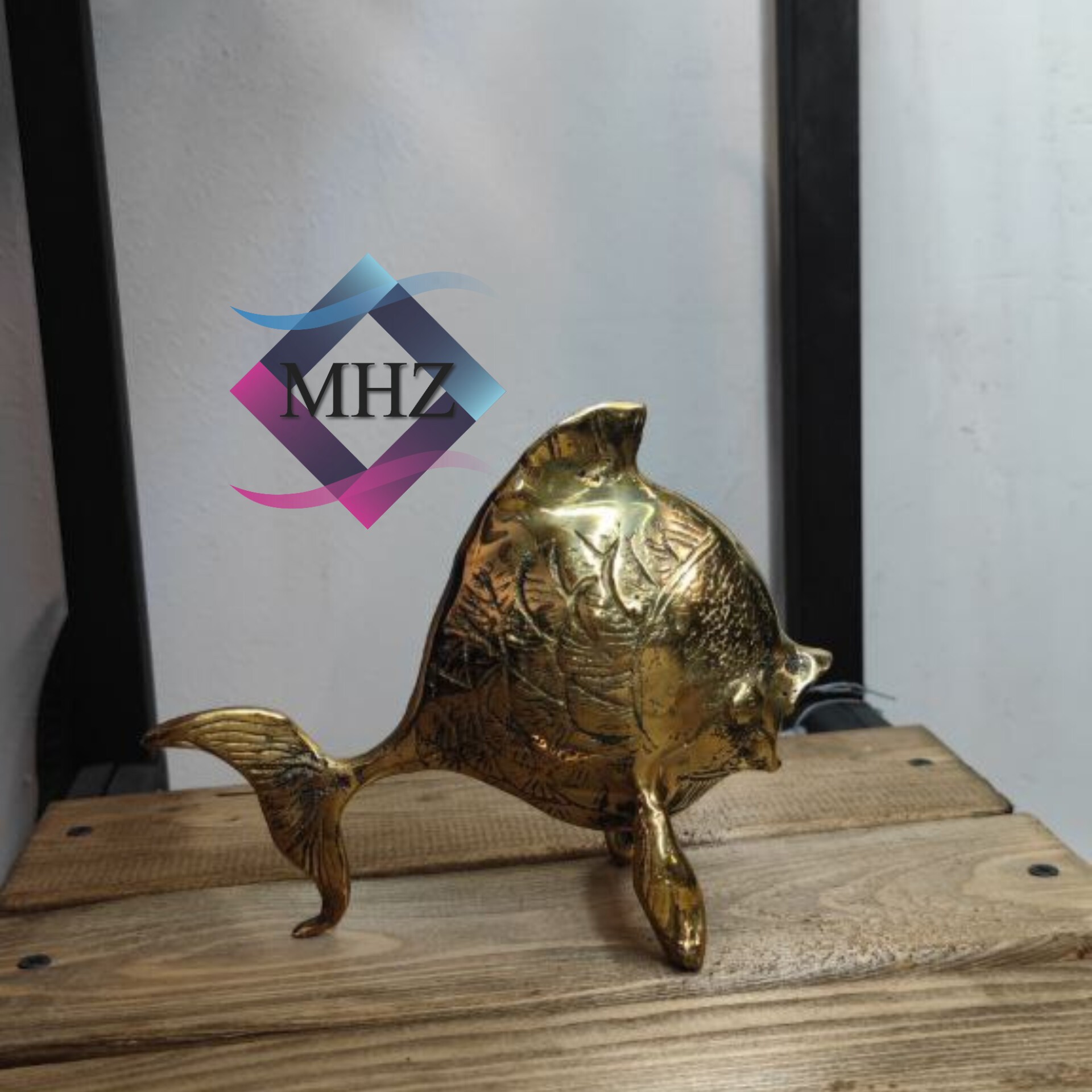 مجسمه برنجی طرح ماهی