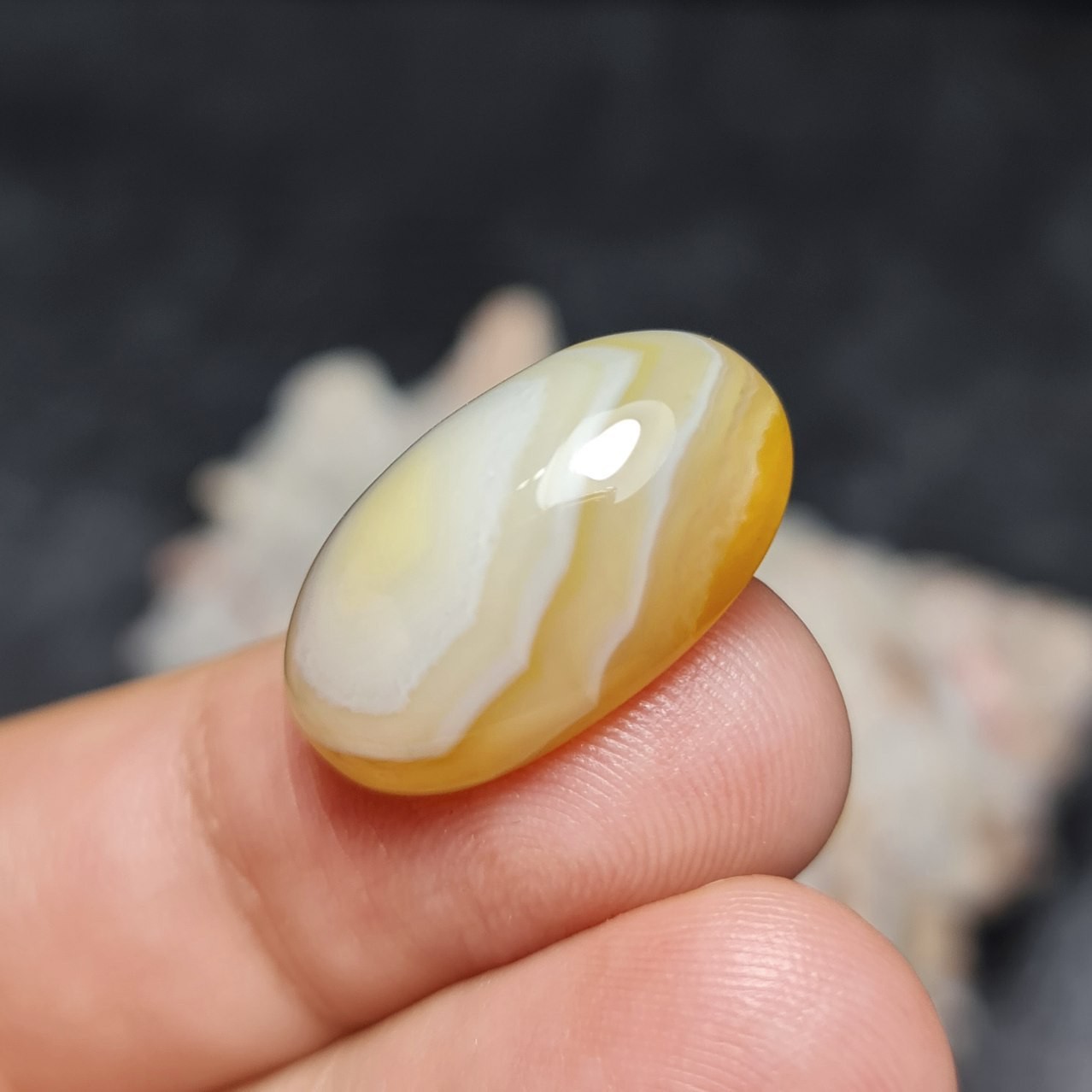 نگین فوق العاده زیبای سنگ صد درصد طبیعی عقیق جزع سه پوست اصل خراسانی
کد 27166
