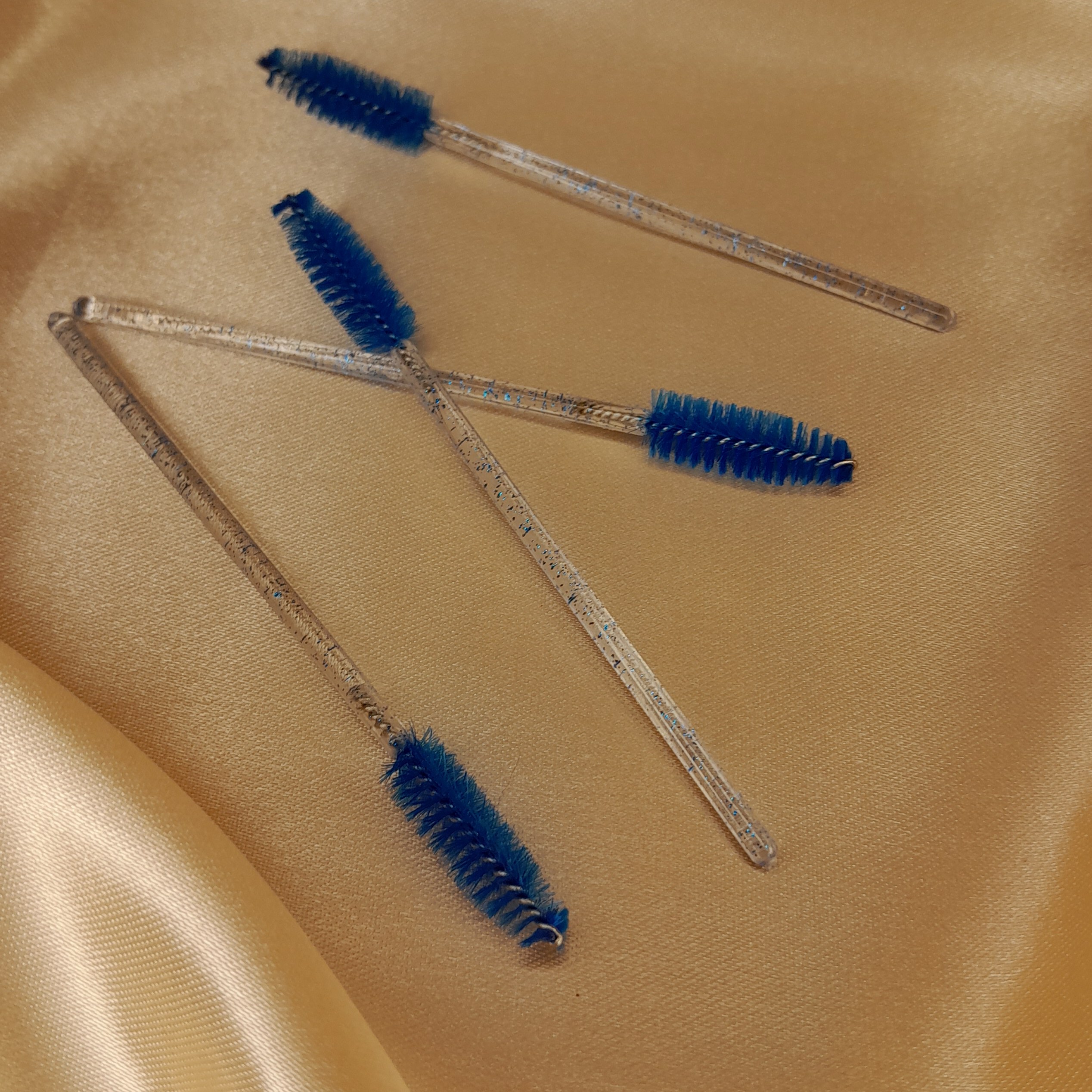 فرچه ابرو آبی