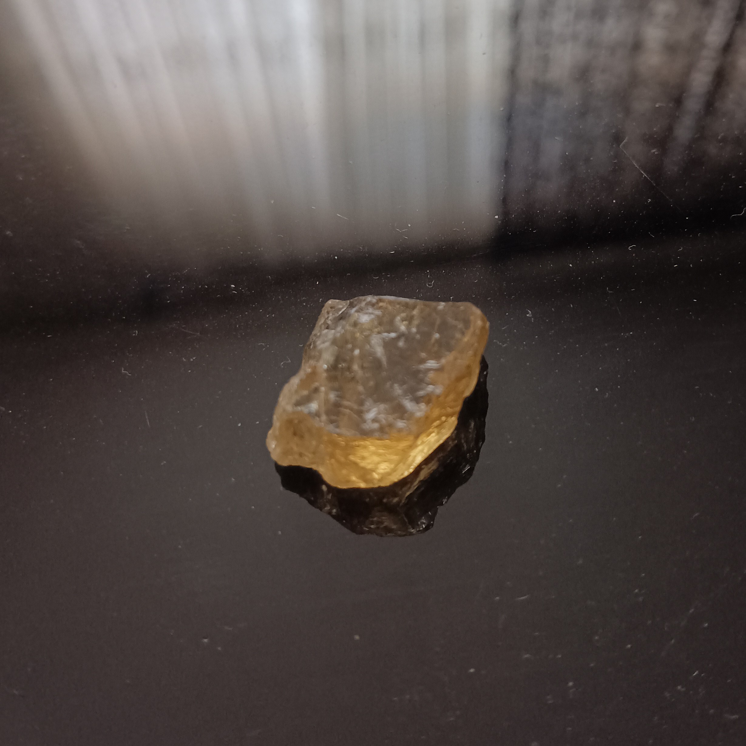 سنگ راف اصل و معدنی سیترین مرغوب مناسب برای ساخت آویز سنگ ماه تولد و تراش برای نگین انگشتر 