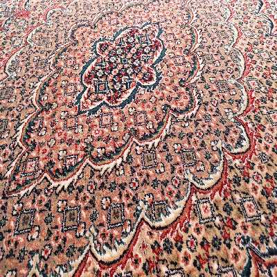 فرش ماشینی زمرد مشهد طرح ریز ماهی زمینه سورمه ای