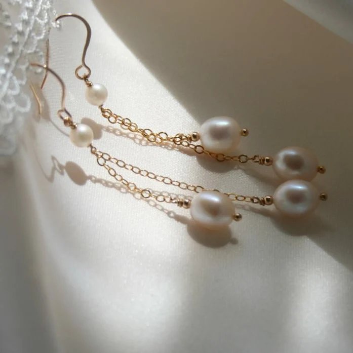 گوشواره آویزمروارید پرورشی -ارسال رایگان مهرک