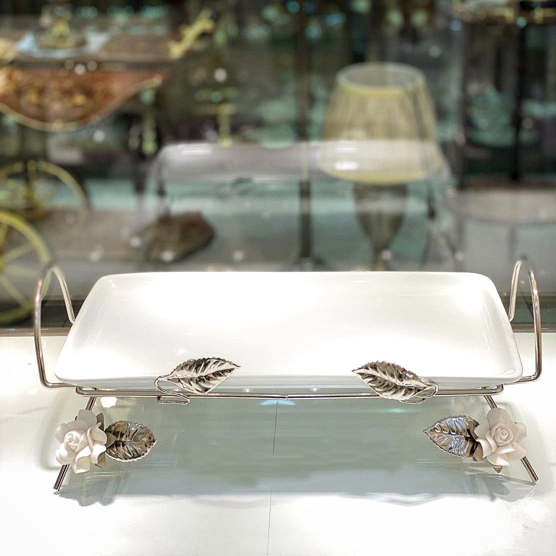 دیس پذیرایی مستطیل استند دار نقره ای  گل چینی