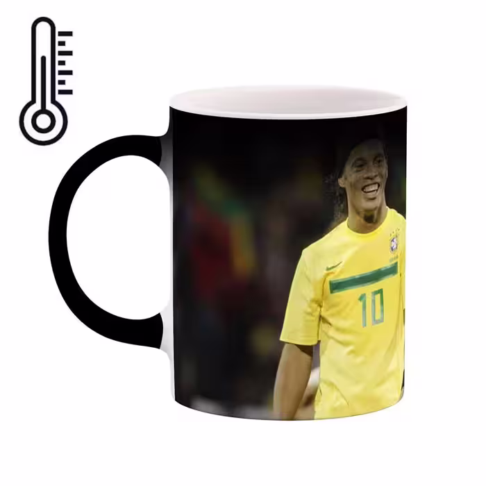 ماگ حرارتی طرح فوتبالیست Ronaldinho مدل mgph12923