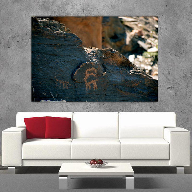 تابلو شاسی طرح سنگ نگاره کد 0120 | دنیای قاب