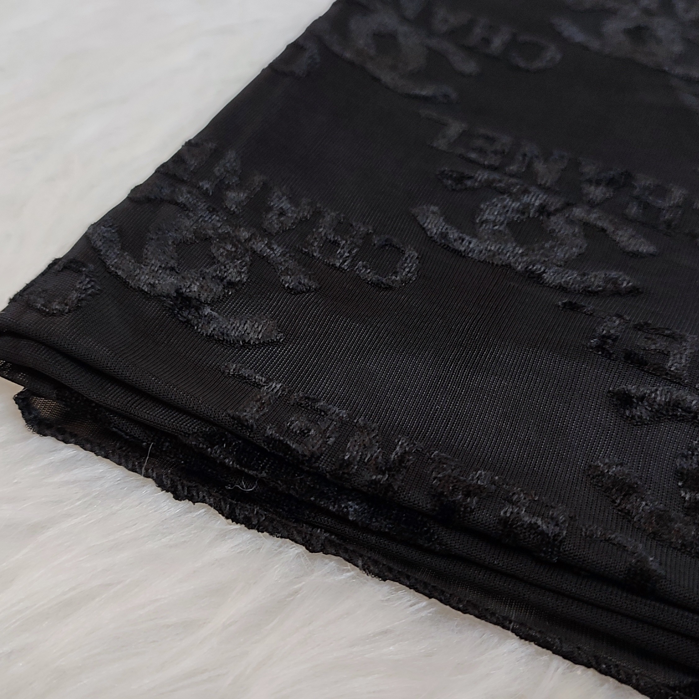 روسری مشکی طرح مخمل باکیفیت ارسال رایگان