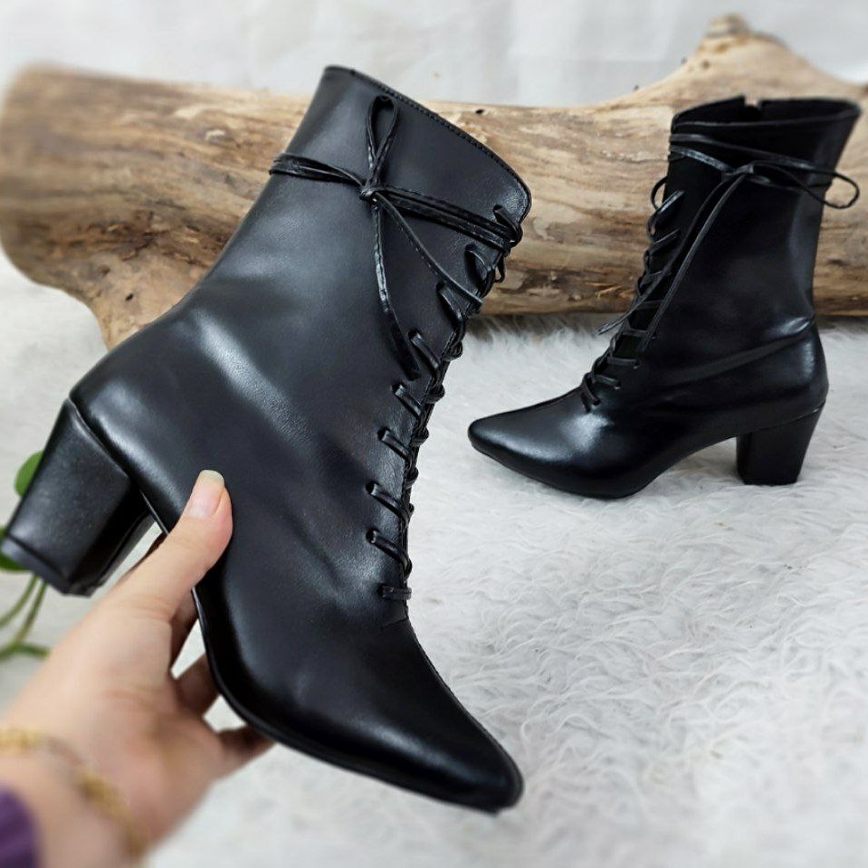 بوت زنانه مجلسی پشت زیپی بند چرمی سایز 37 تا 41 پاشنه 5 سانت ارسال رایگان نیم بوت زنانه مشکی