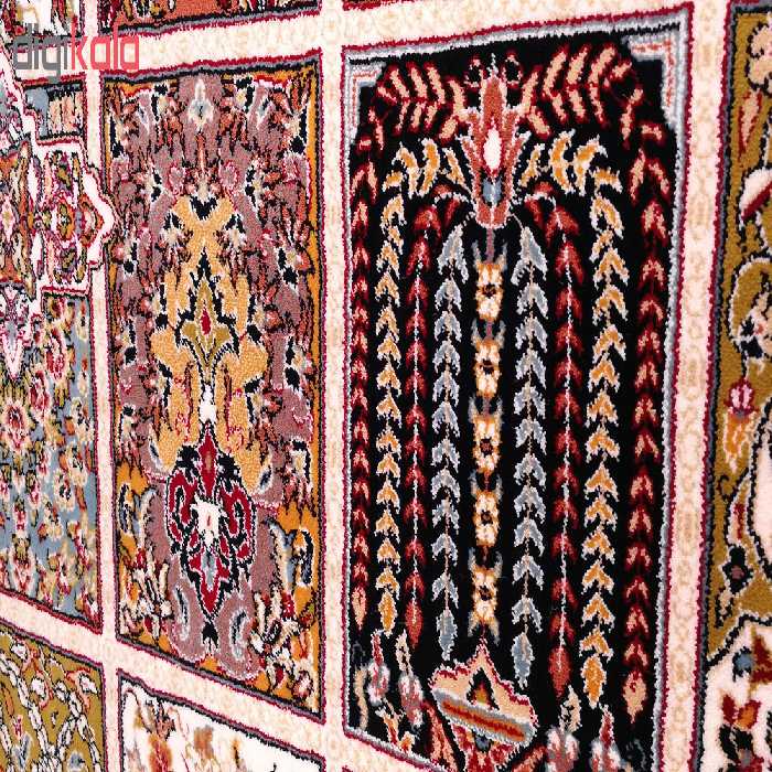 فرش ماشینی زمرد مشهد طرح خشتی مدل ترنج زمینه کرم