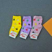 جوراب پسرانه و جوراب دخترانه فانتزی طرح دار بسته 6 عددی