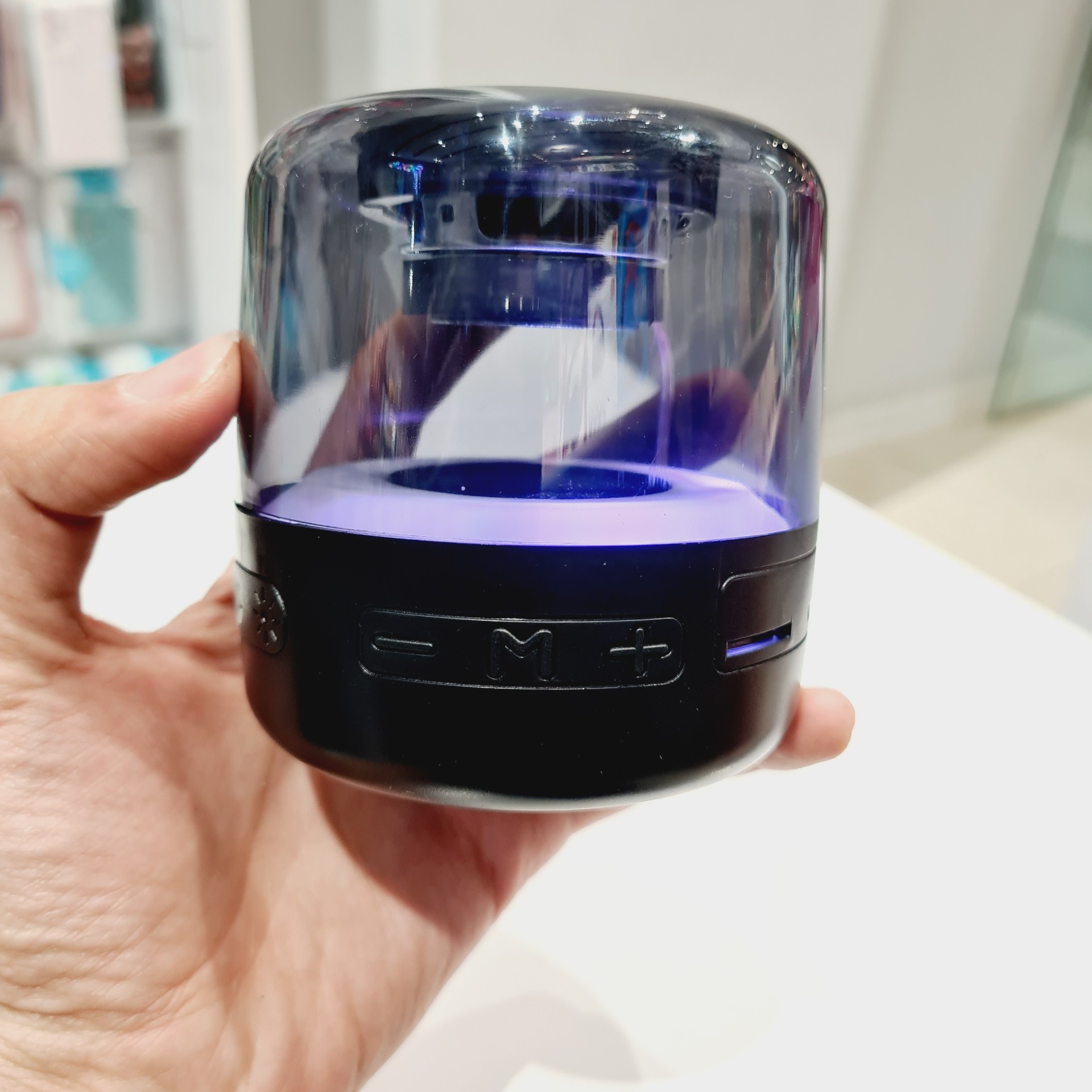 اسپیکر Z5 Mini مجهز به بلوتوث نسخه 5 با LED های RGB و ظرفیت باتری 400 میلی آمپر ساعت