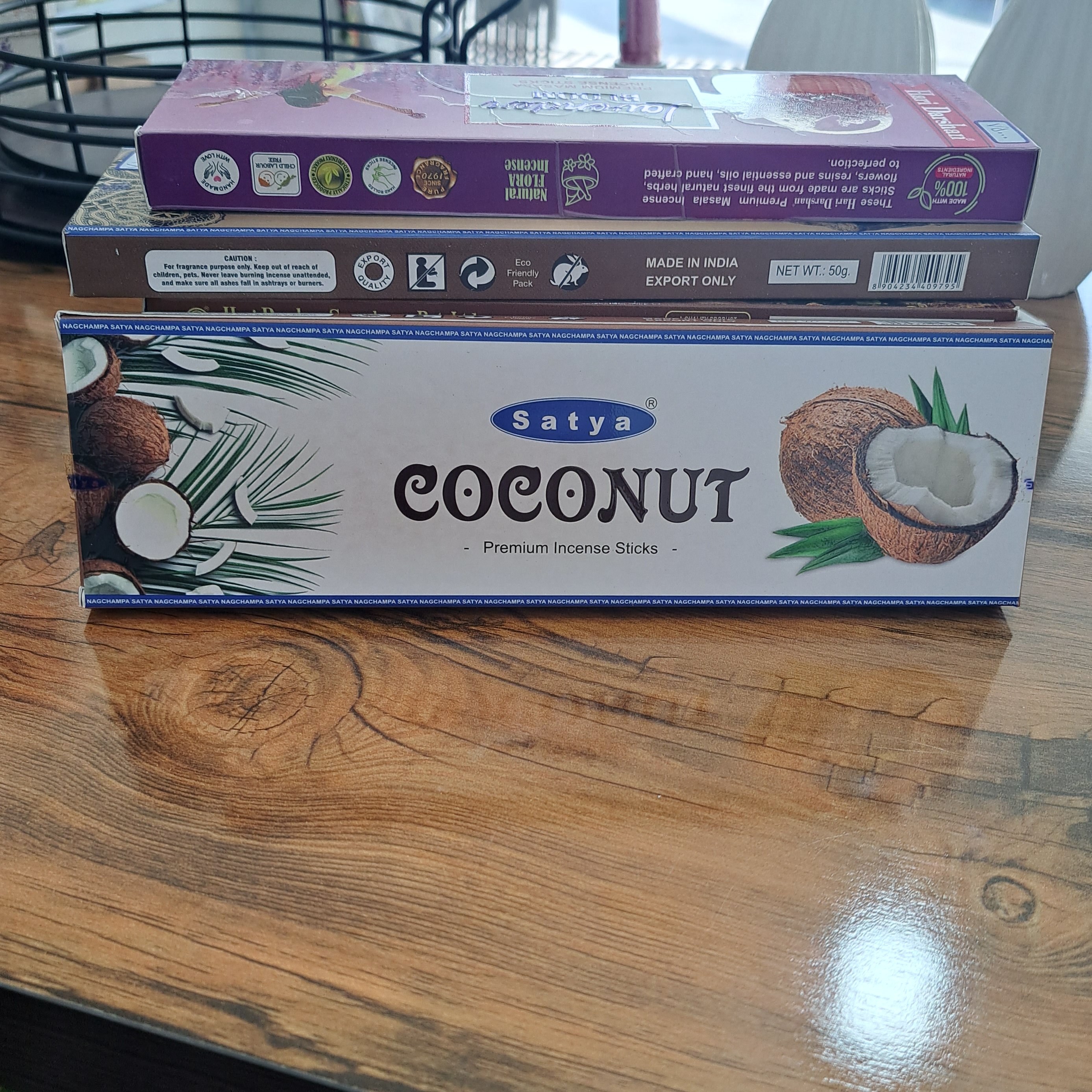 عود خوشبو کننده شاخه ای ساتیا Satya مدل کوکونات ( نارگیل ) Coconut