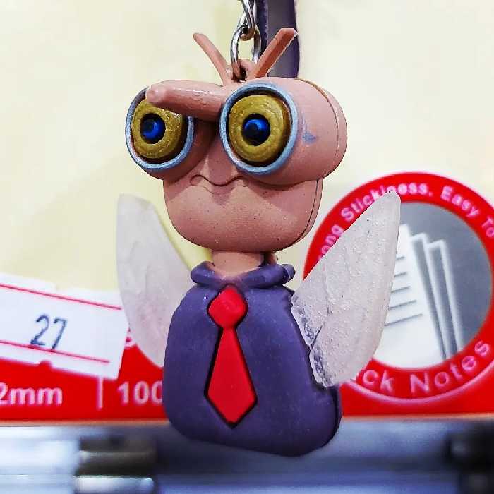 آویز و جاکلیدی طرح موسکیتو و بچه در برنامه مهمونی