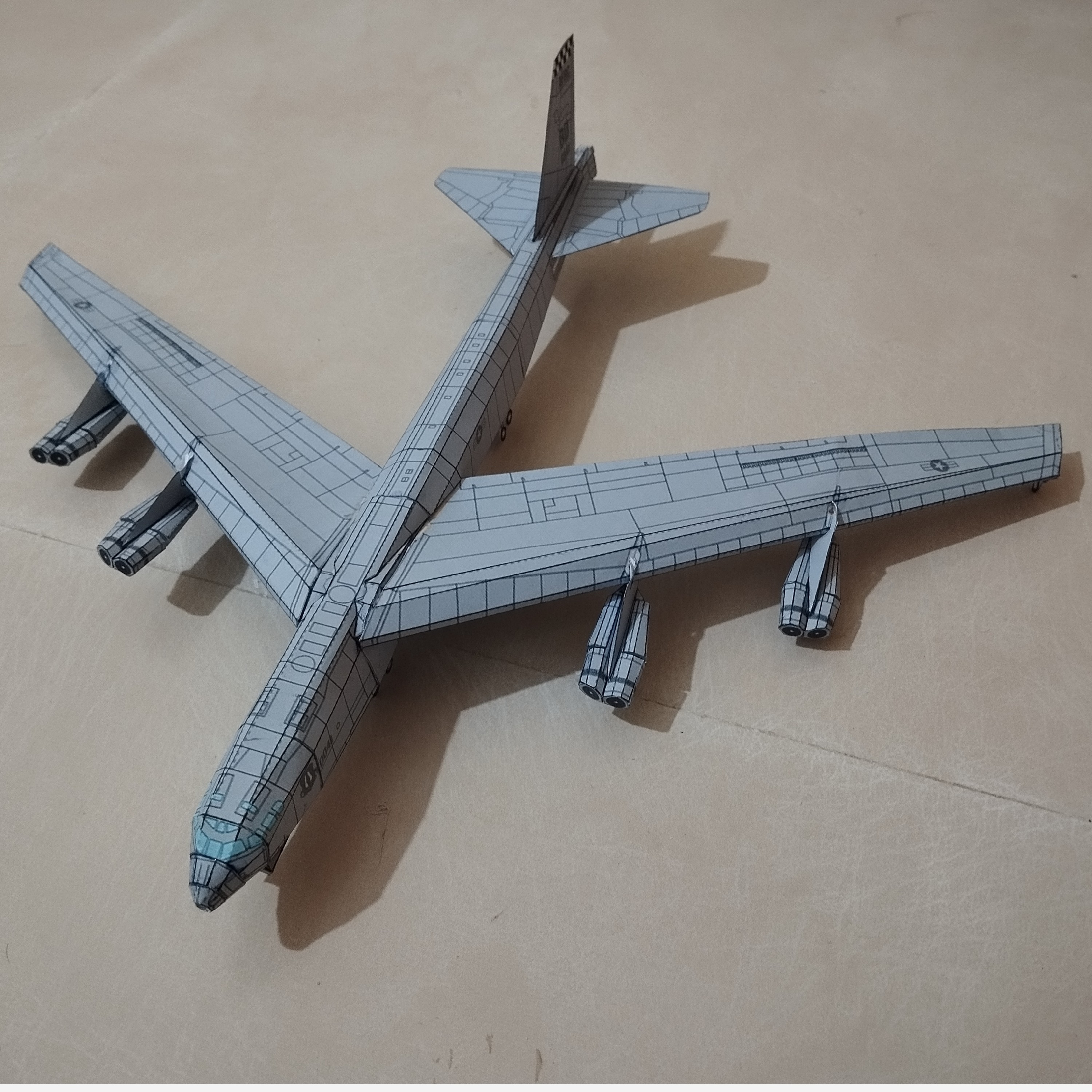 کیت ساخت ماکت هواپیما بمب افکن B-52
