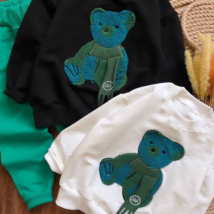 ست بلوز شلوار دورس بچگانه اسپرت  سایز 35،40،45،50 دورنگ سفید و مشکی قیمت 430000