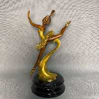 مجسمه بالرین برنز طلایی پایه مشکی