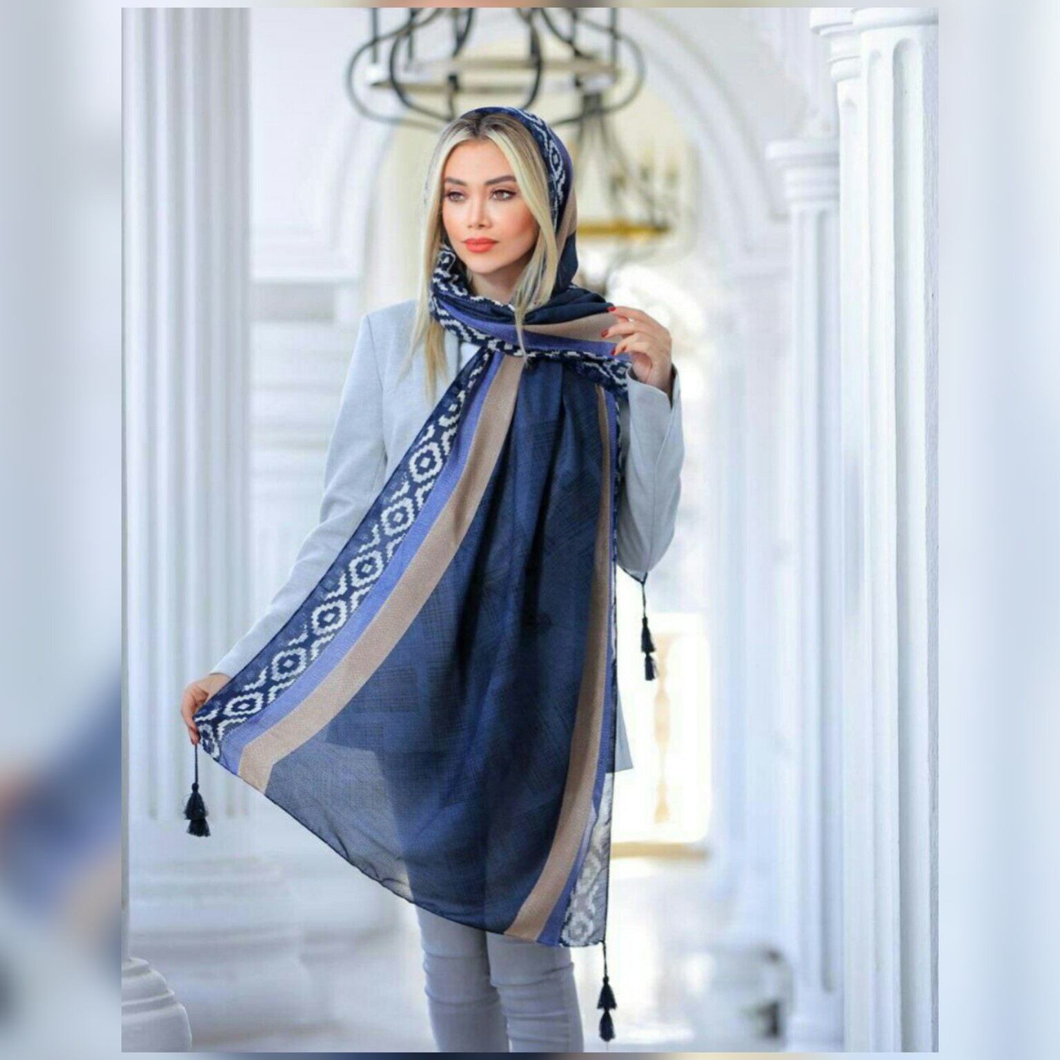 شال منگوله دار