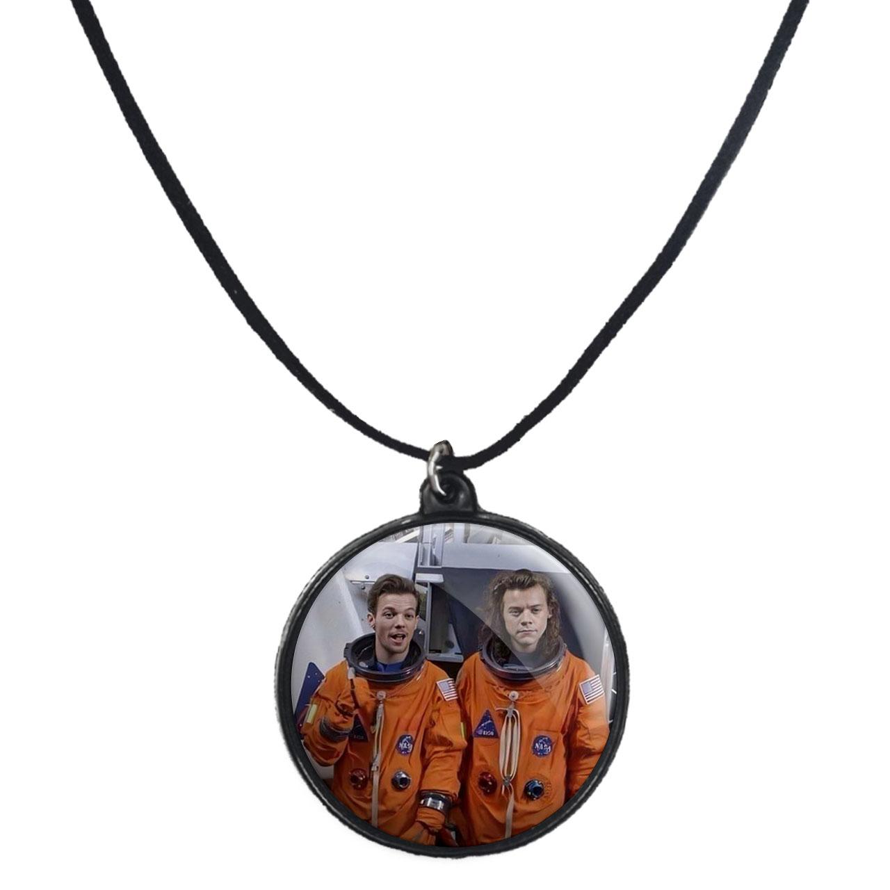 گردنبند پرمانه طرح One Direction کد pmb.13645 مدل دو طرفه