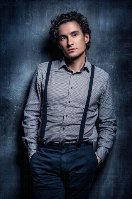 خرید و دانلود عکس Glamour and fashion man کد 24487 | پیک فاکس | Pic Fox