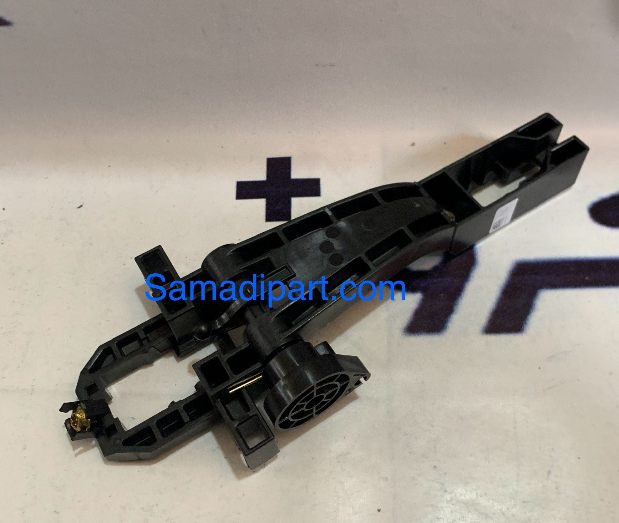 مجموعه نگهدارنده دستگیره خارجی چپ دنا پلاس X409  کروز (CR37178501)